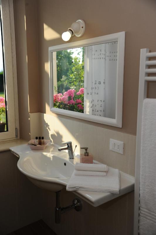 Double Room with Terrace image 3