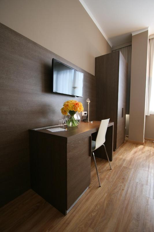 Superior Double Room image 4