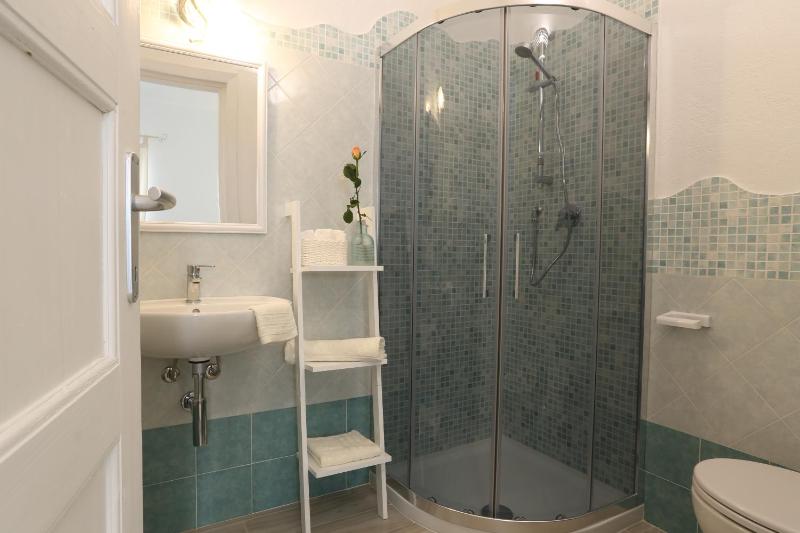 Two-Bedroom House image 3