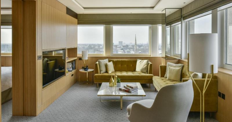 Spires Suite image 4