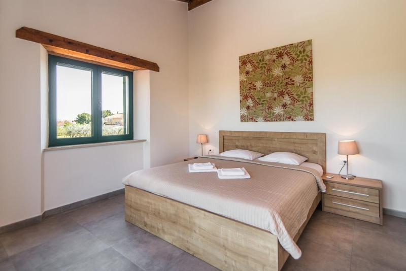 Villa Pomer with a private Swimming pool near the Sea - image 26
