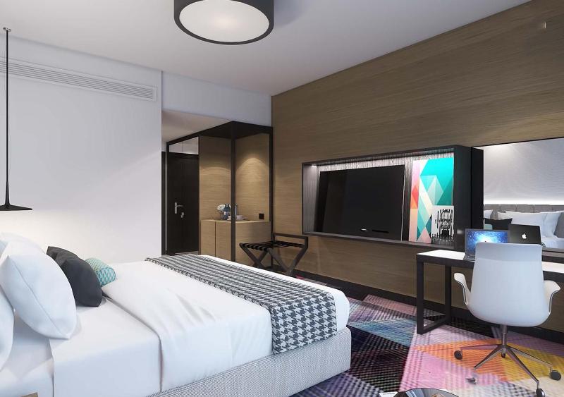 Superior King Room image 3
