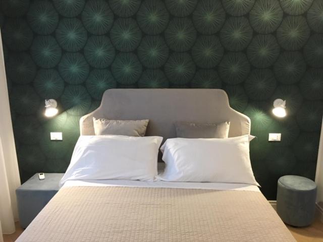 Deluxe Room image 4