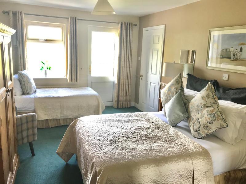 Triple Room image 3