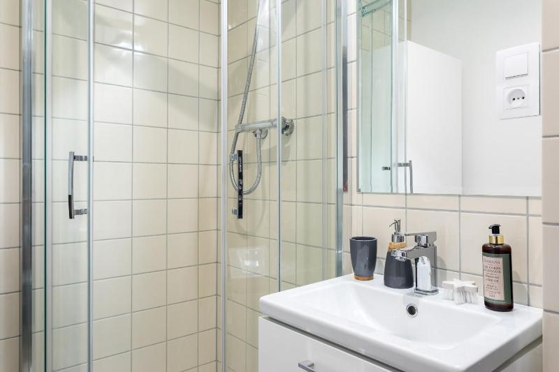 Studio Apartment image 4