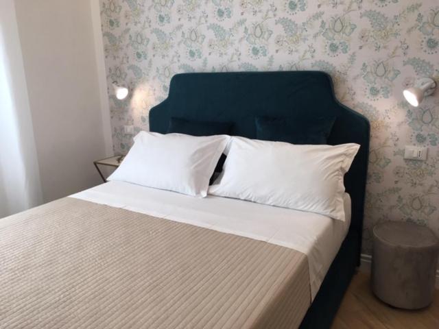 Deluxe Quadruple Room image 4