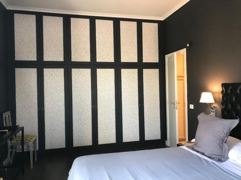 Deluxe Room image 3
