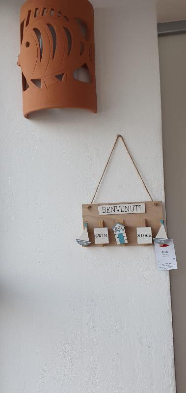 Standard King Room image 4