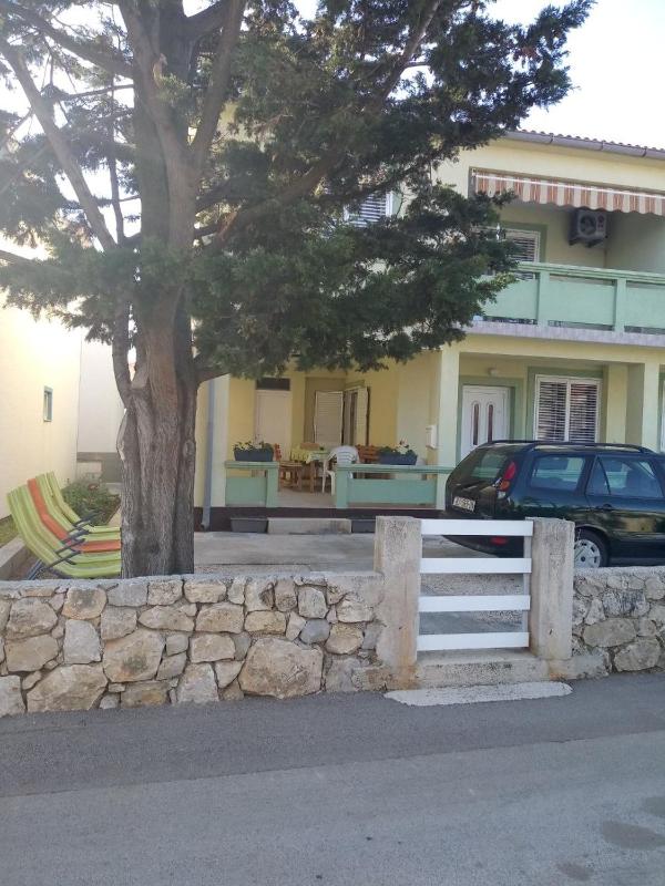 Apartmani Ana Vir - image 2