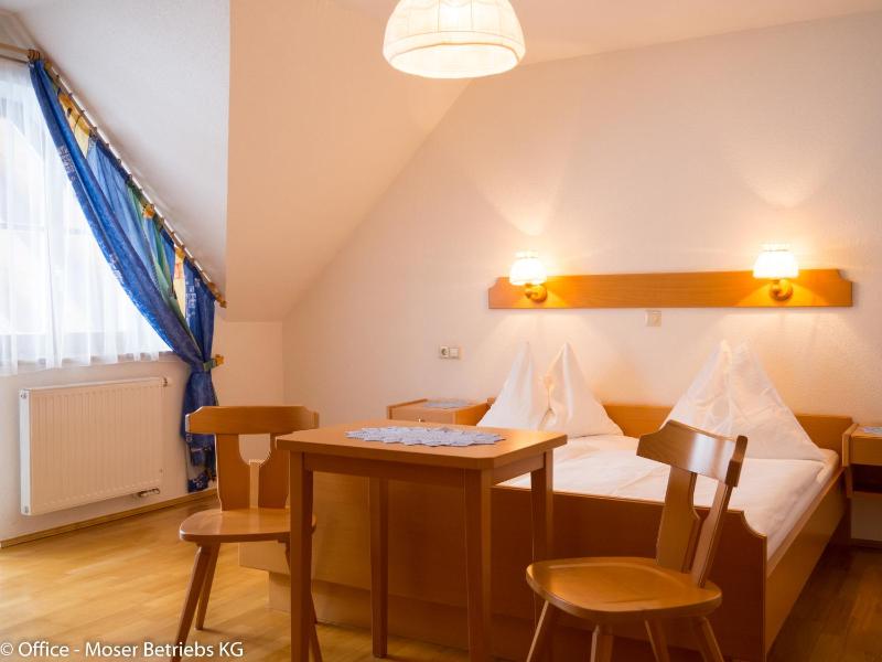 Double Room image 4