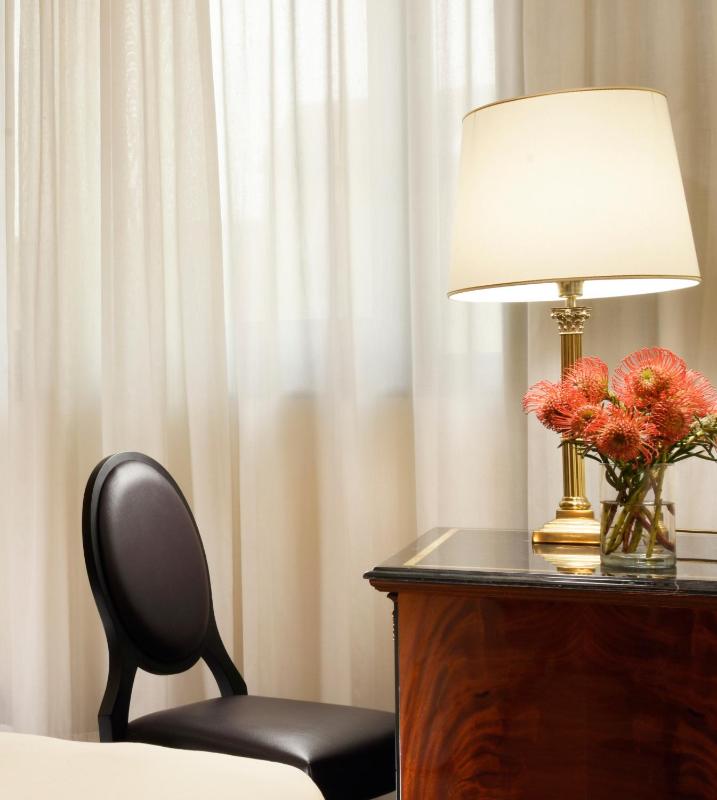 Classic Double Room Single Use image 2