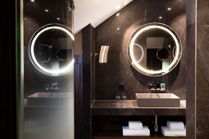 Hotel D Geneva - image 2