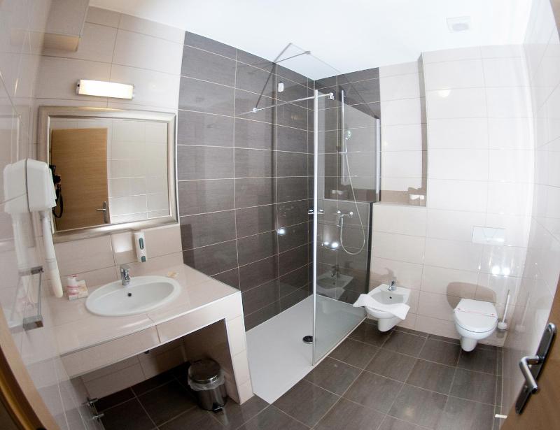Superior Double Room image 3