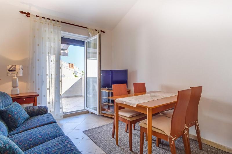 Apartments Leonarda Mali Lošinj - image 21