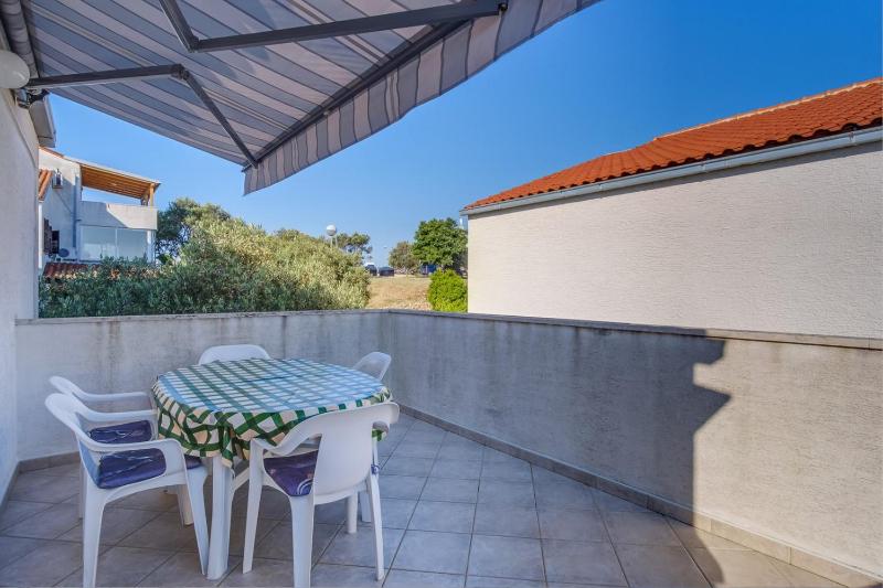 Apartments Leonarda Mali Lošinj - image 13