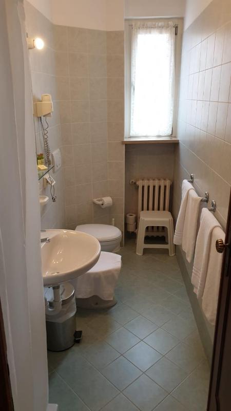 Double or Twin Room with Lake View image 2