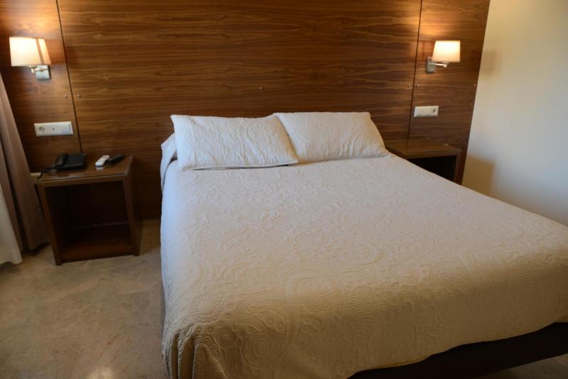 Double Room image 2
