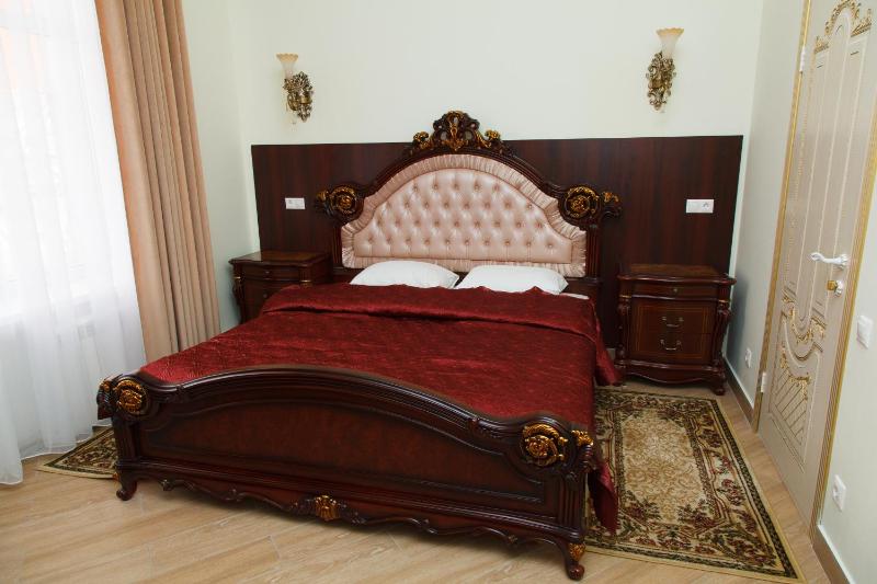 Double Room image 3