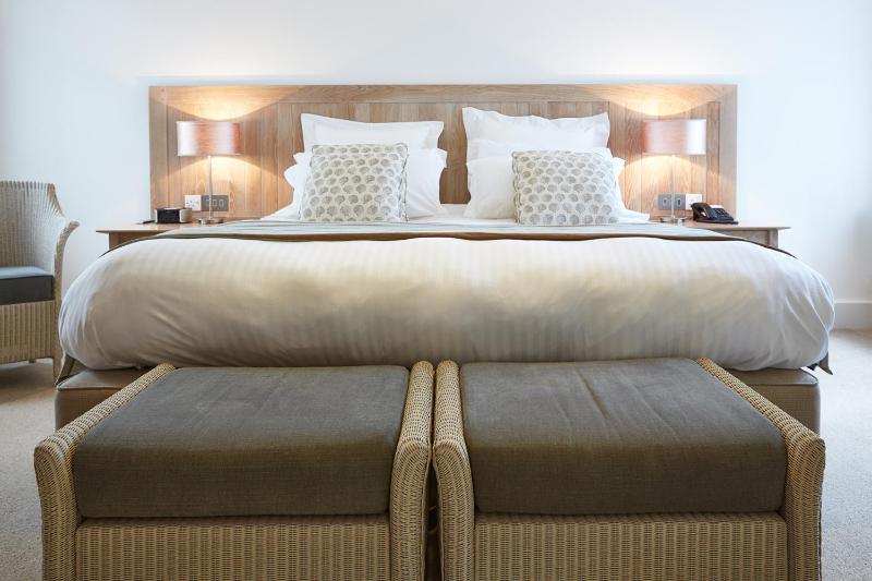 Large Classic Double Room image 2