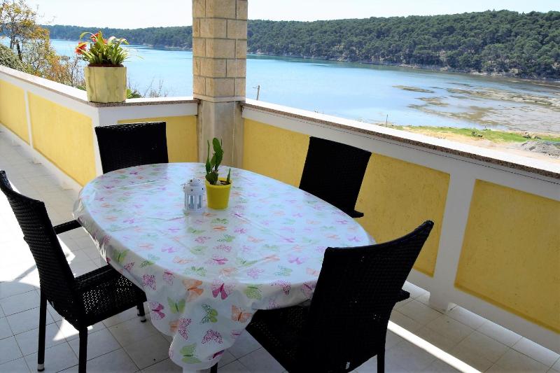 Two-Bedroom Apartment with Terrace and Sea View image 3