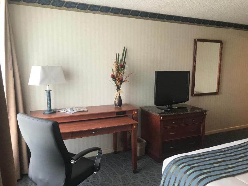 One-Bedroom Parlor Room - Non-Smoking image 3
