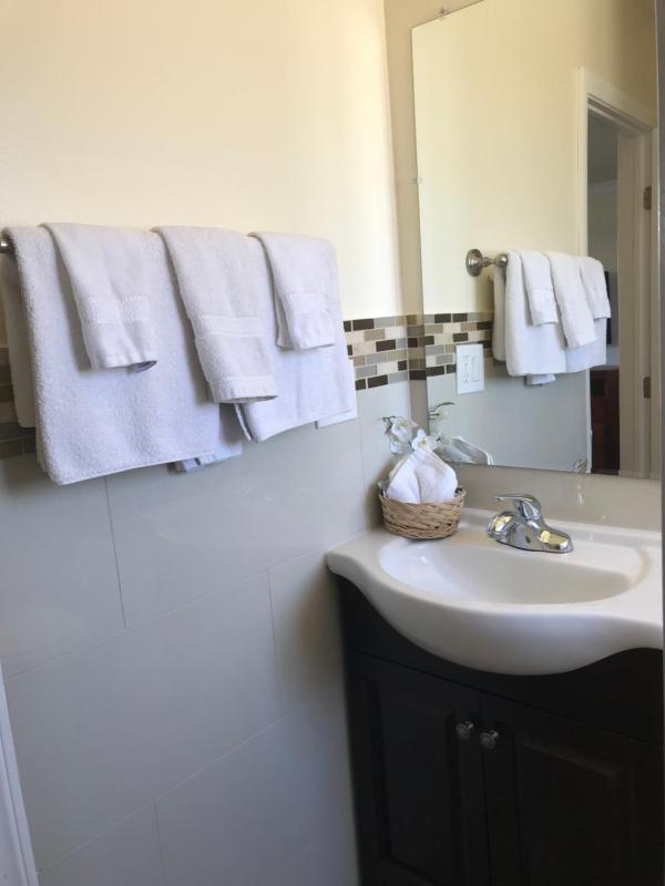 King Room image 3