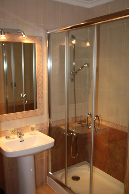 Triple Room image 2