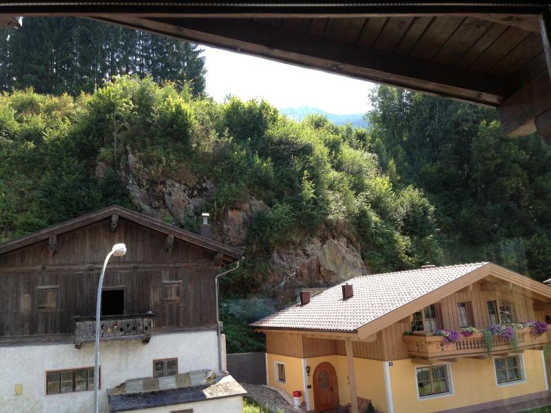 Triple Room with Balcony image 3