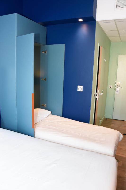 Double Room with Folding Bed image 4