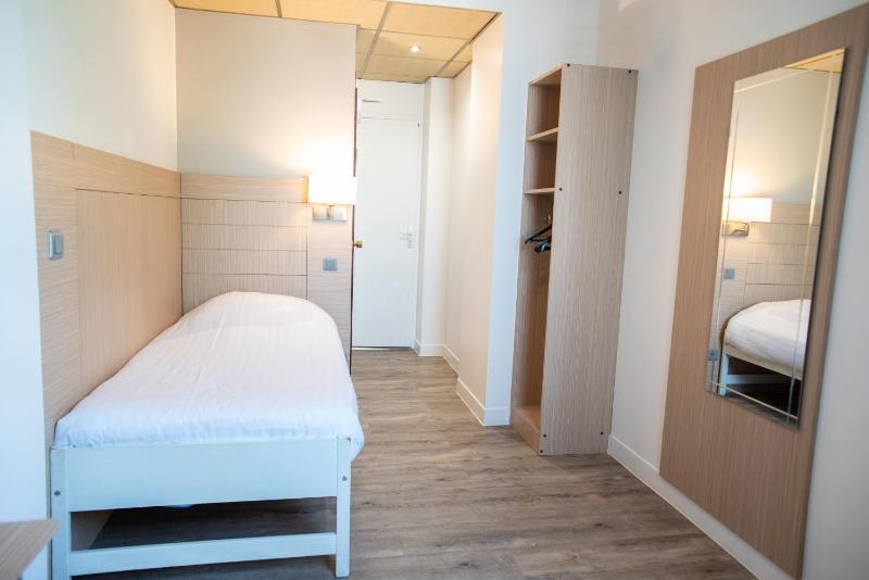 Single Room image 3