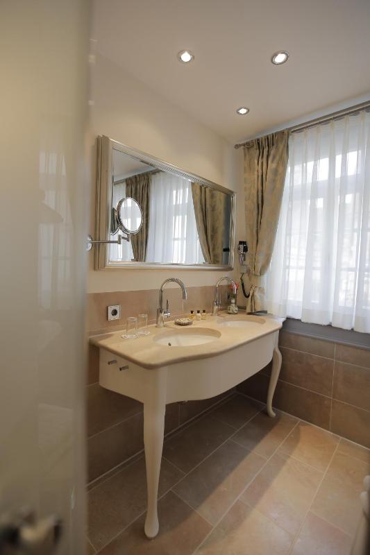 Deluxe Doppelzimmer im Haus Komburg**** image 4