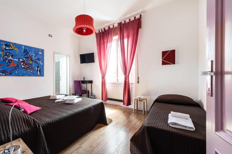 Triple Room image 2