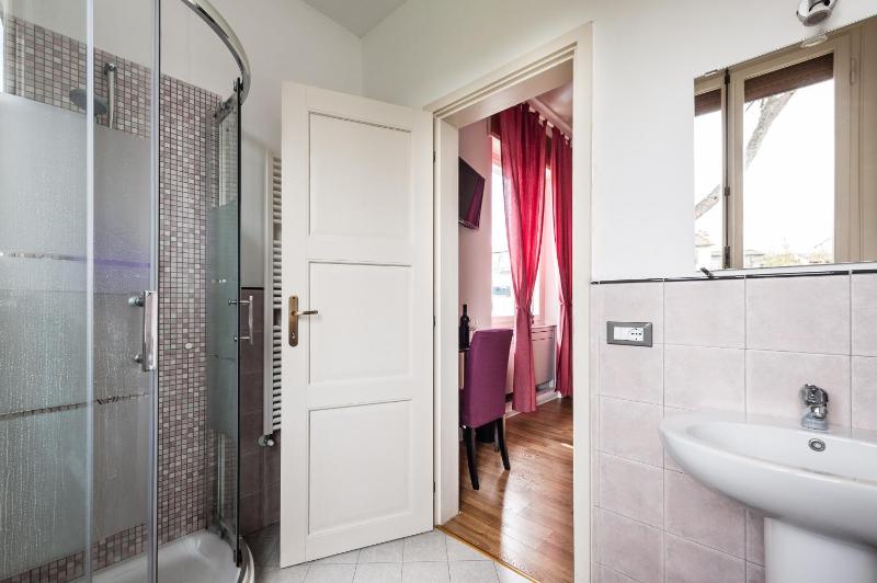 Triple Room image 3