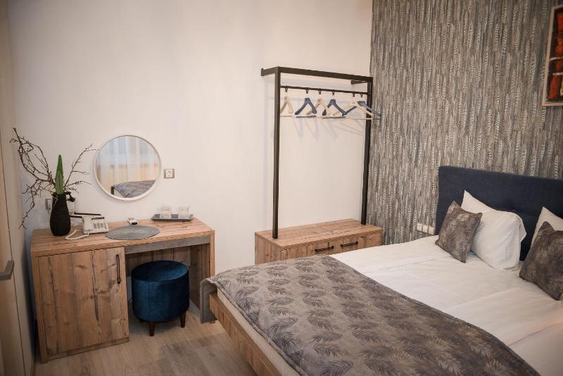 ART Hotel - image 19