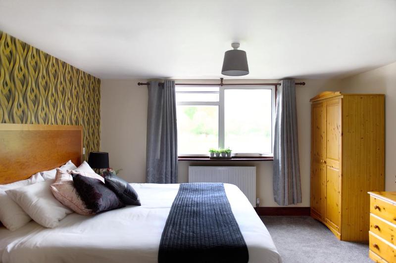 Double Room image 4