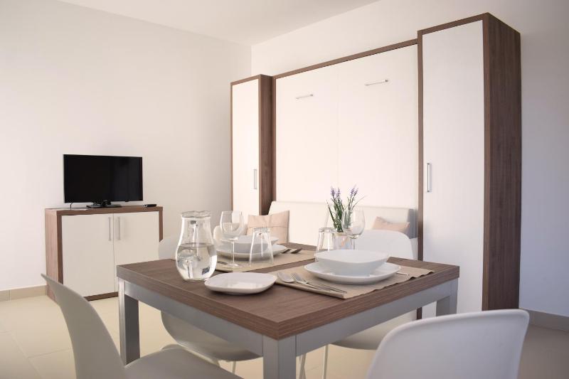 Deluxe Apartment image 3