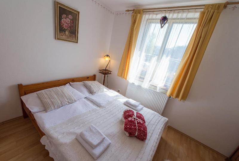Double Room image 2