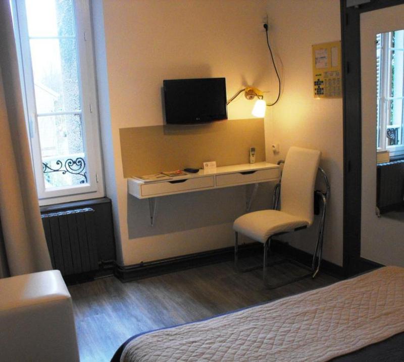 Double Room image 2