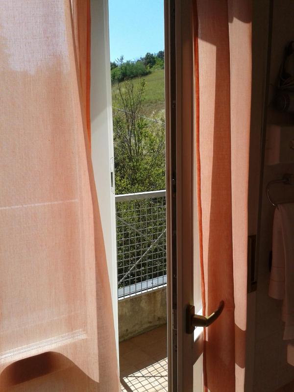 Quadruple Room with Balcony image 3