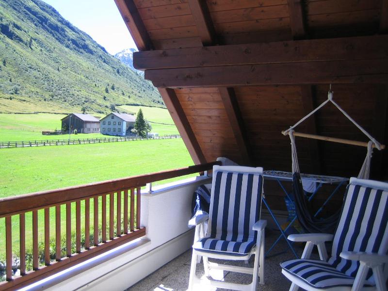Three-Bedroom Apartment with Balcony image 3