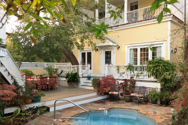 Azalea Inn and Villas - image 34