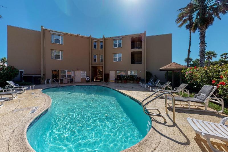 One Bedroom Apartment image 3