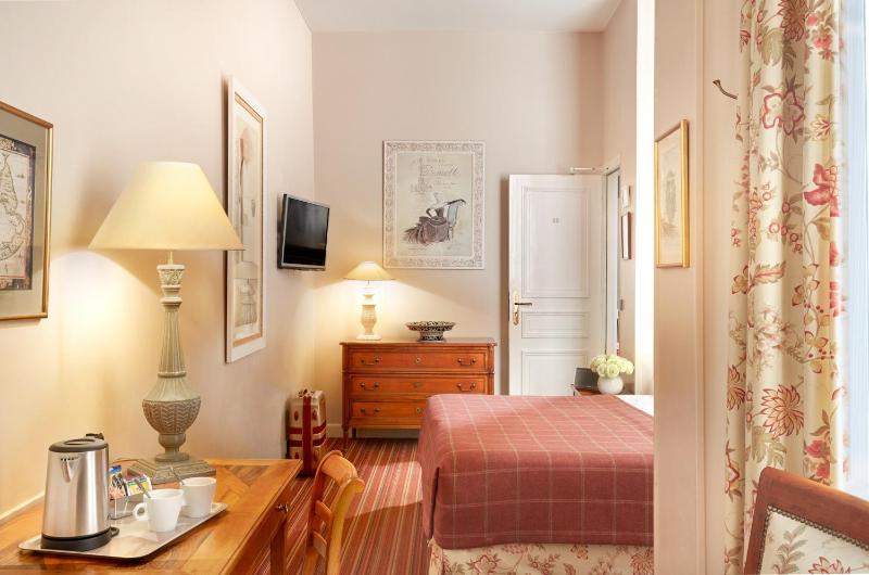 Superior Double/Twin Room image 1