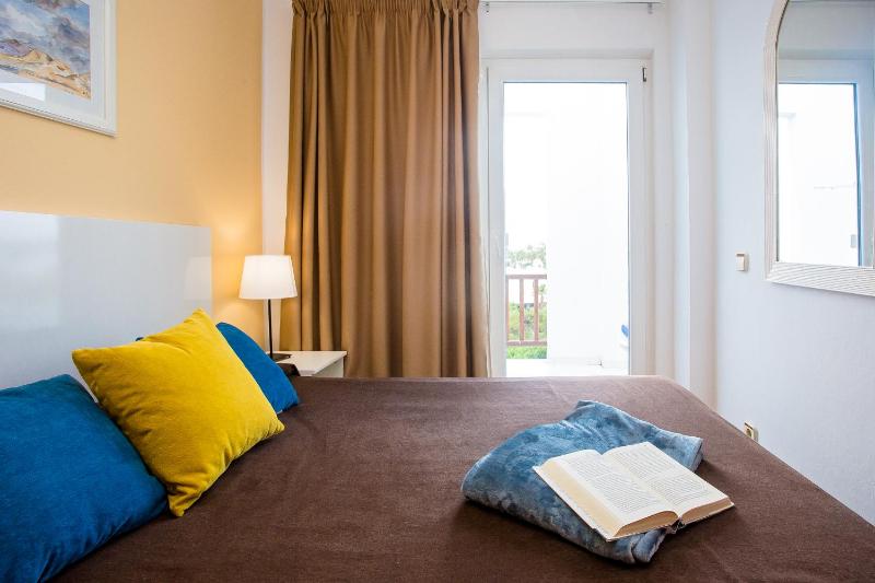Two-Bedroom Apartment (1-6 adults) image 4
