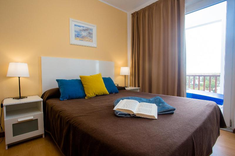 Two-Bedroom Apartment (1-6 adults) image 3