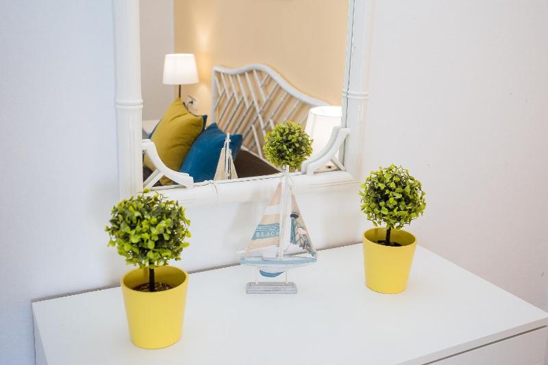 Two-Bedroom Apartment (1-6 adults) image 2