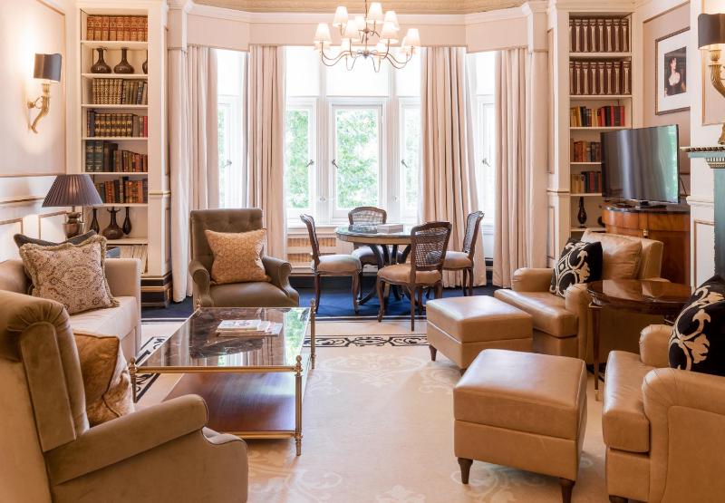 Sloane Suite at 11 Cadogan Gardens image 4