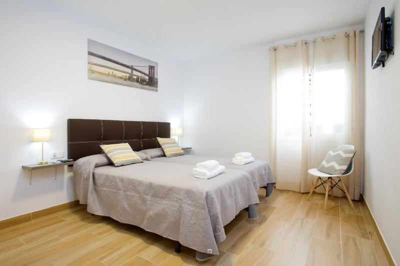 Twin Room image 2