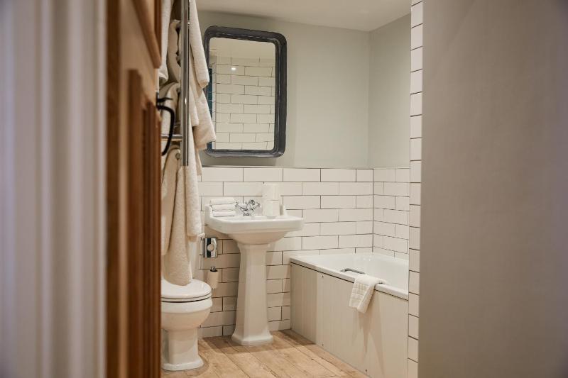 Cottage with Garden View image 2