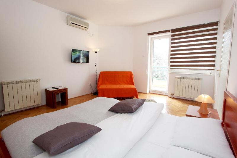 Standard Apartment image 2